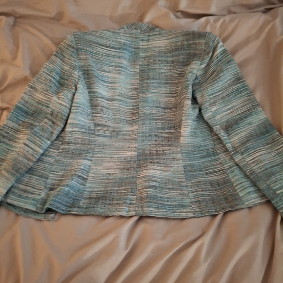 Kasper Women's Blue and Gray Open Front Blazer with Structured Design - Picture 7 of 7
